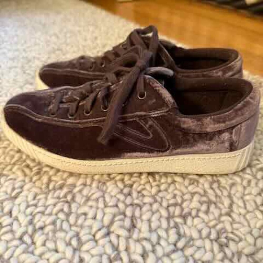 Tretorn  X Madewell Crushed Velvet Sneakers